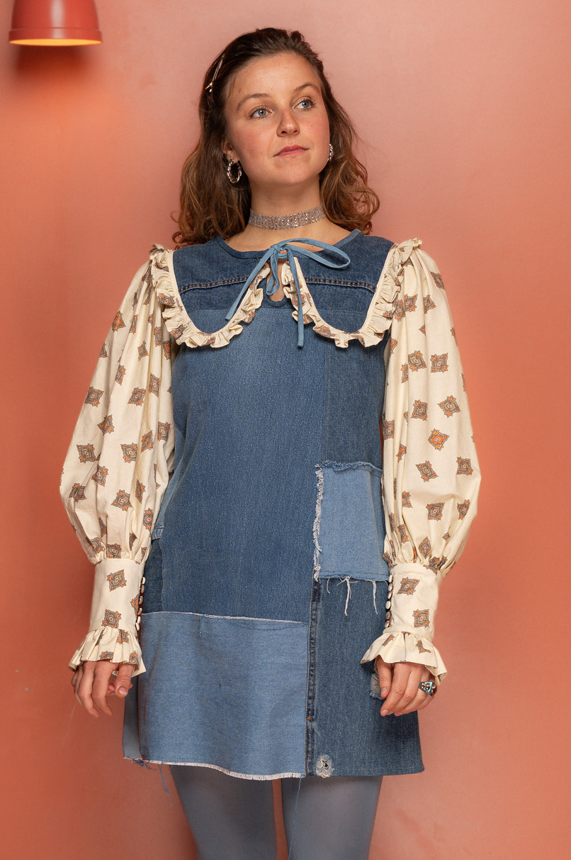 Frill Seaker (SIZE M)