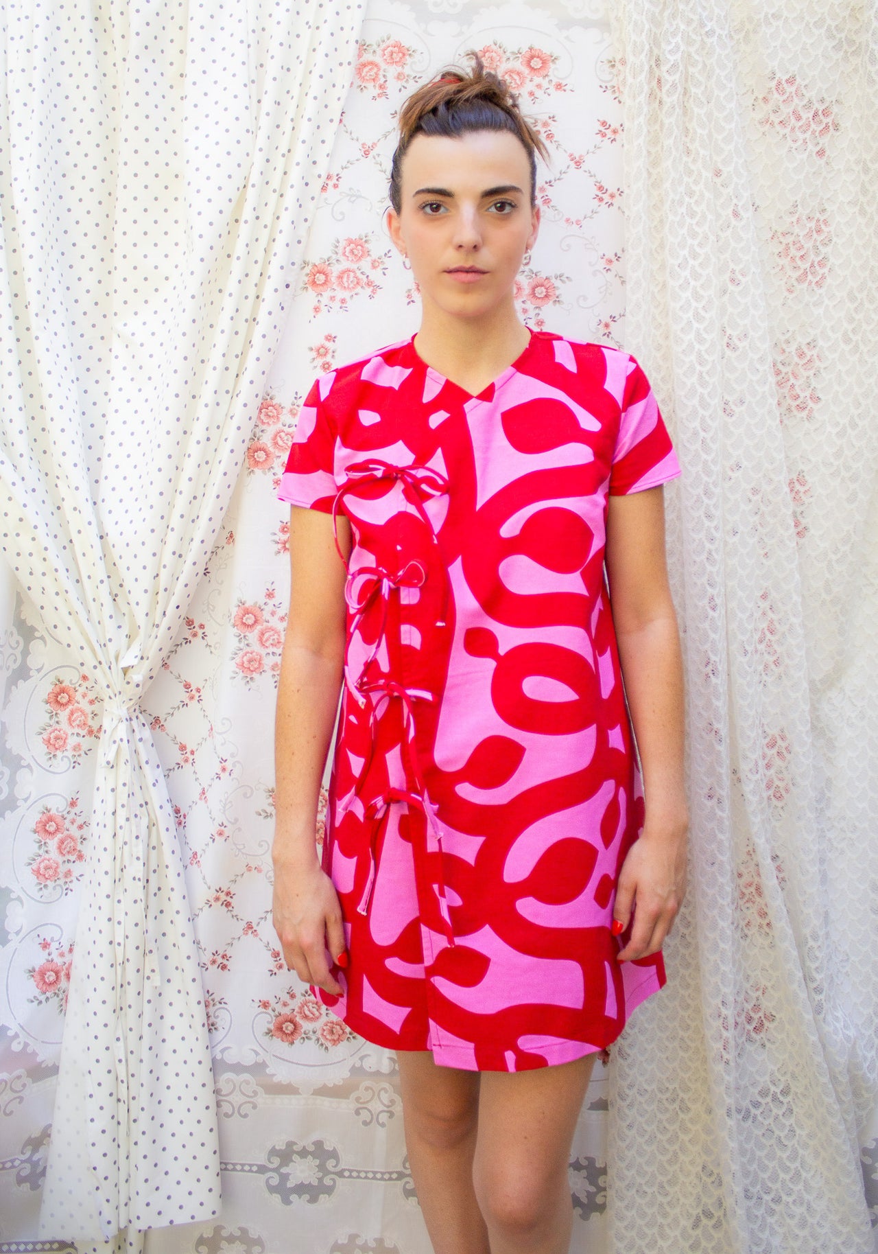 Red Red Vines Bow & Tell (M)